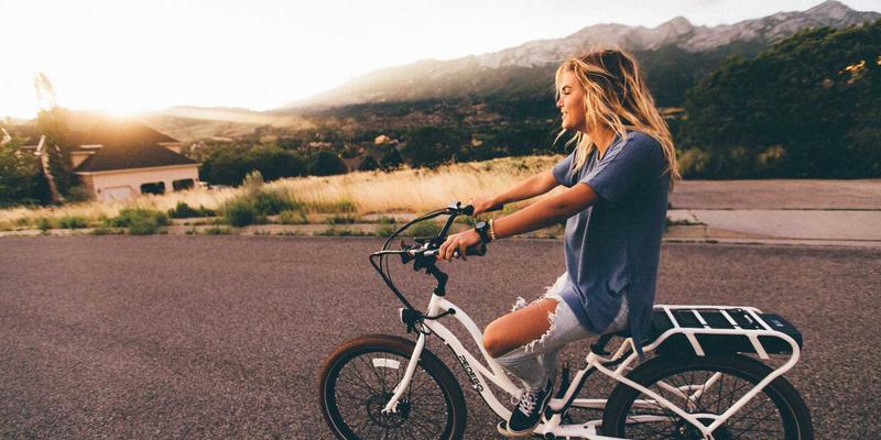 南京仁爱医院骨科解析：腰椎间盘突出症的保守治疗与手术时机选择